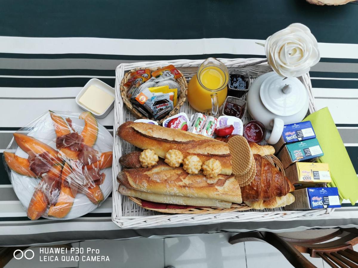 Bed and Breakfast La Tour Notre Dame Boulogne-sur-Mer Habitación foto